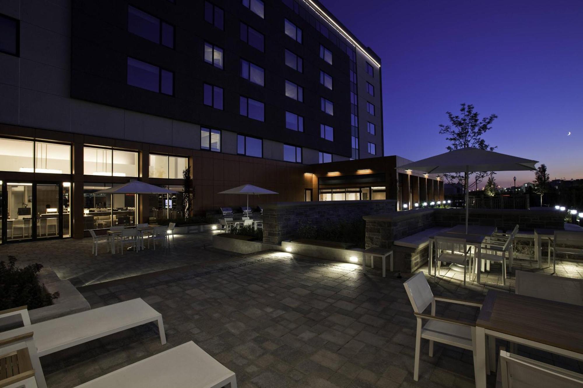 Element Vaughan Southwest Экстерьер фото