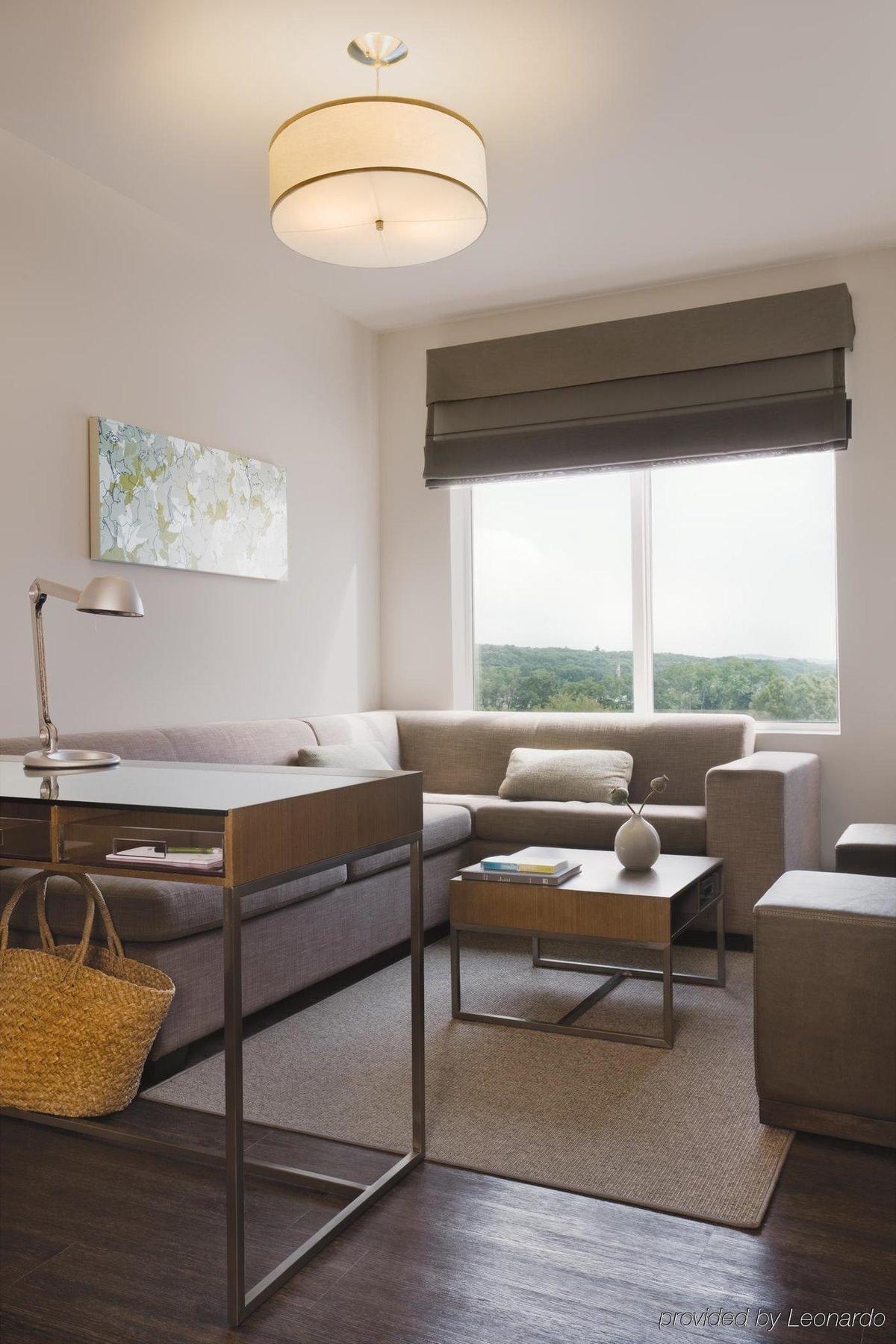 Element Vaughan Southwest Экстерьер фото