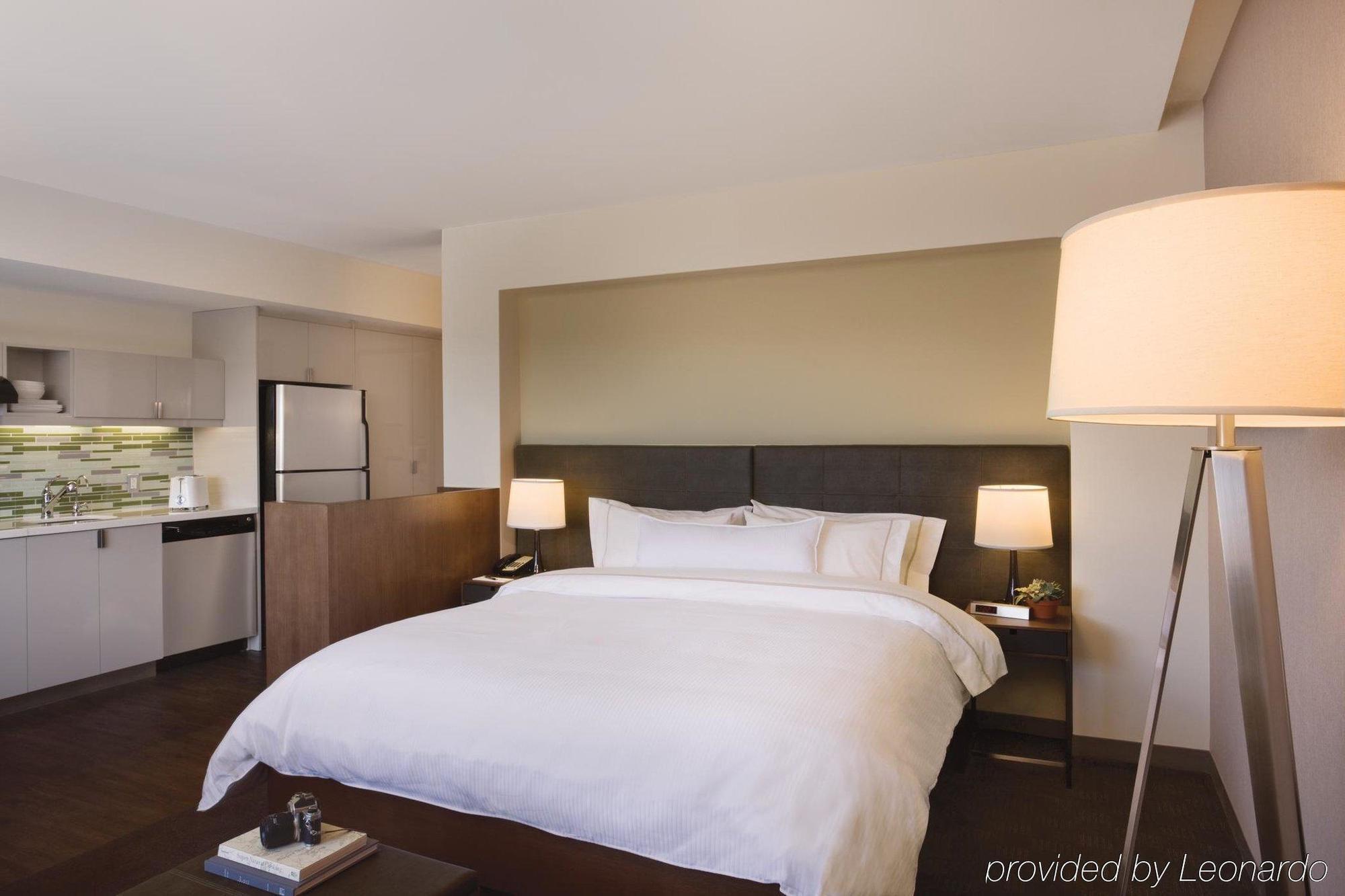Element Vaughan Southwest Экстерьер фото